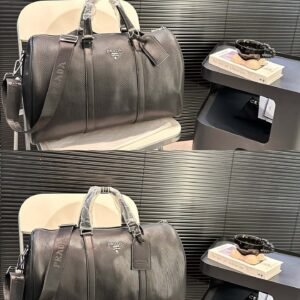 Sac de Voyage Prada en Cuir Grainé Noir - Élégance et Fonctionnalité